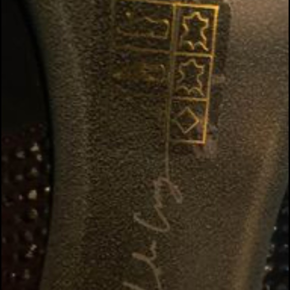 High heels - Picture 3 of 3